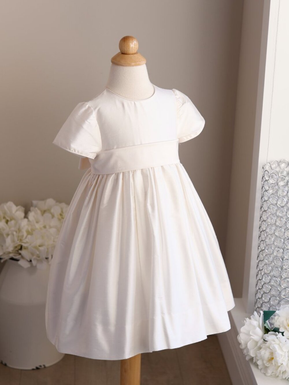 Ivory Silk Dress Flower Girl Special Occasion Portrait Boutique Classic Size 18M